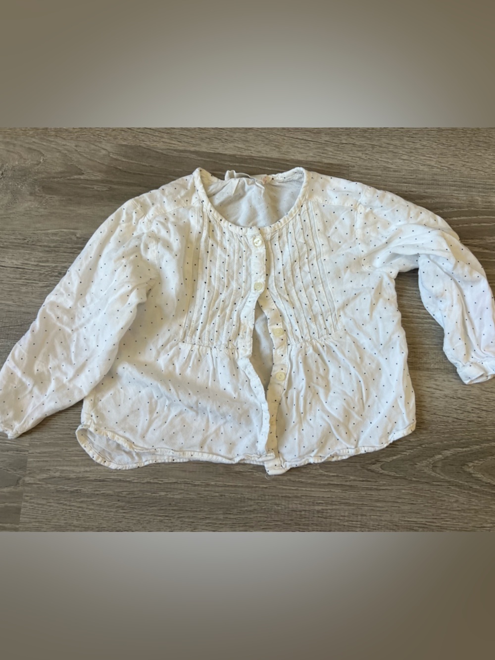 Zara White Button-Front Pintuck Blouse with Tiny Black Dots